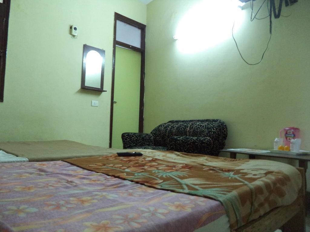 Hotel Viren Plaza Agra  Kültér fotó